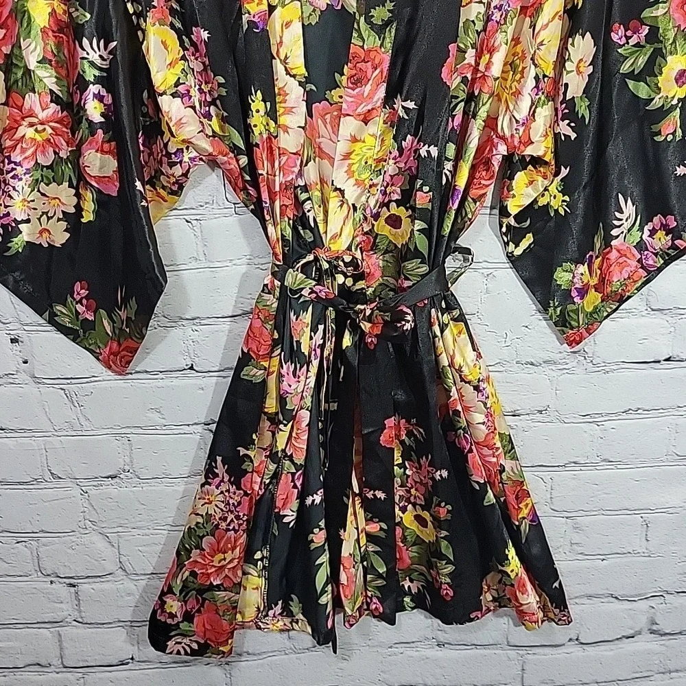 Vintage Ladygang Floral Kimono Silky Polyester Robe Black Tie Sz S Glam Mob Wife